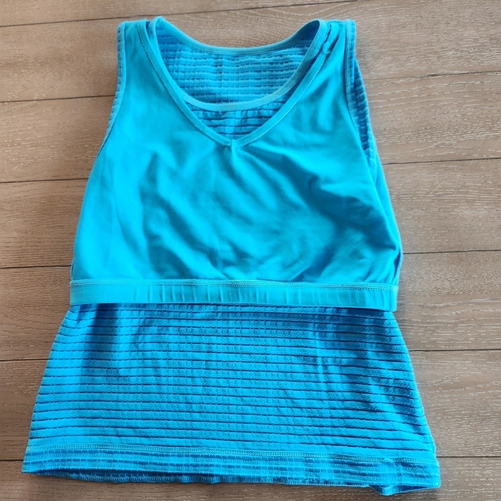 Danskin XL Active Tank Top Blue Sleeveless Athletic Layering‎ Built-in Bra - Picture 12 of 12